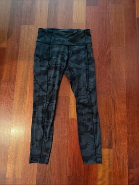 lululemon athletica Girls' Black Camo Leggings